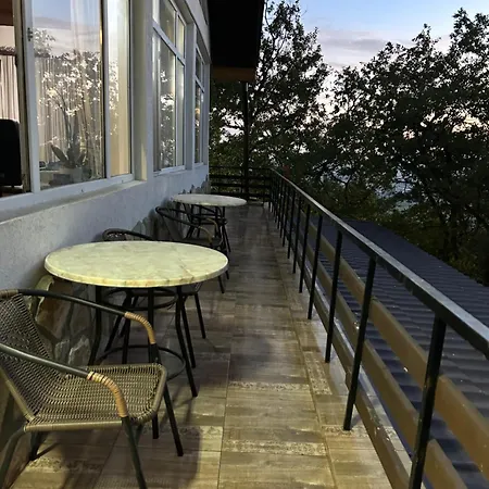 комплекс тополица -the Beautiful View Lodge *